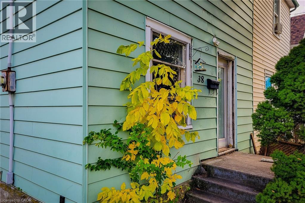 38 Ellis Avenue, Hamilton, Ontario  L8H 4L7 - Photo 7 - 40780240