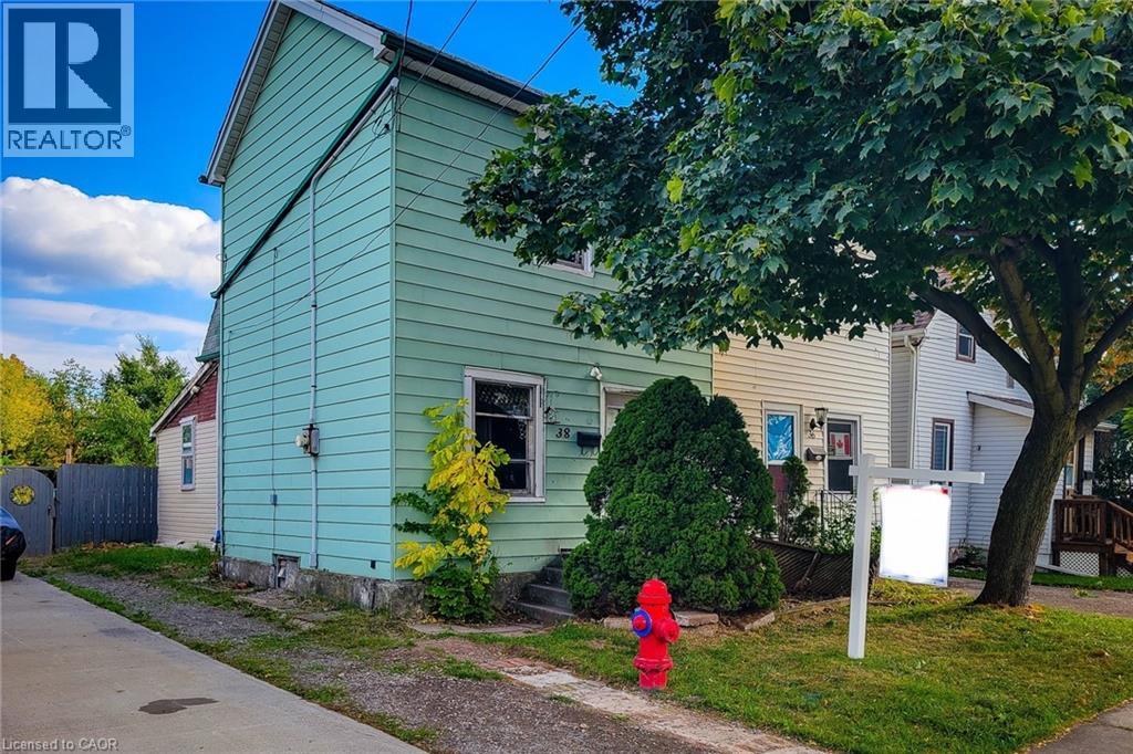 38 Ellis Avenue, Hamilton, Ontario  L8H 4L7 - Photo 5 - 40780240