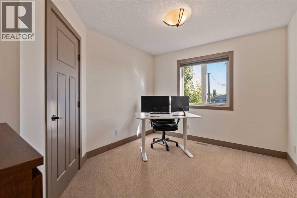 2410 26 Street Sw, Calgary, Alberta  T3E 2A7 - Photo 36 - A2264948