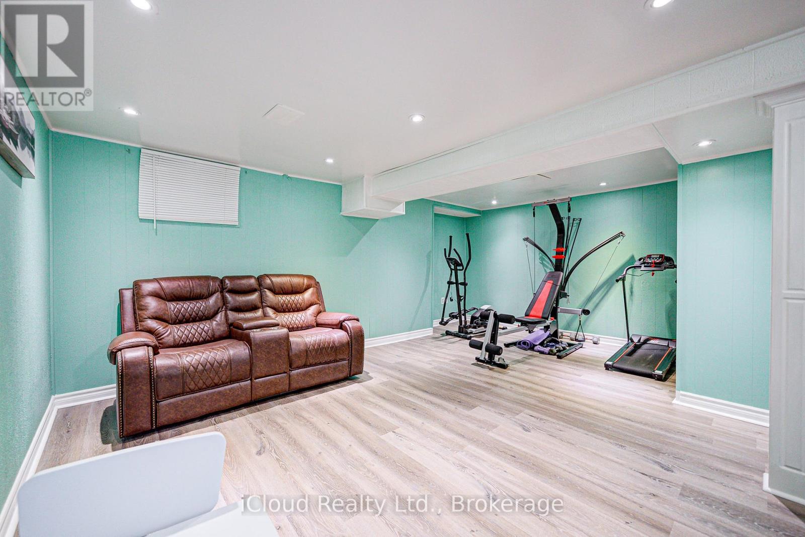 5 Gloucester Place, Brampton, Ontario  L6S 2E5 - Photo 37 - W12493024