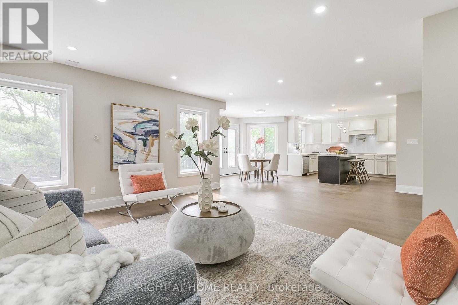 1308 Fieldcrest Lane, Oakville, Ontario  L6M 2N6 - Photo 10 - W12493034