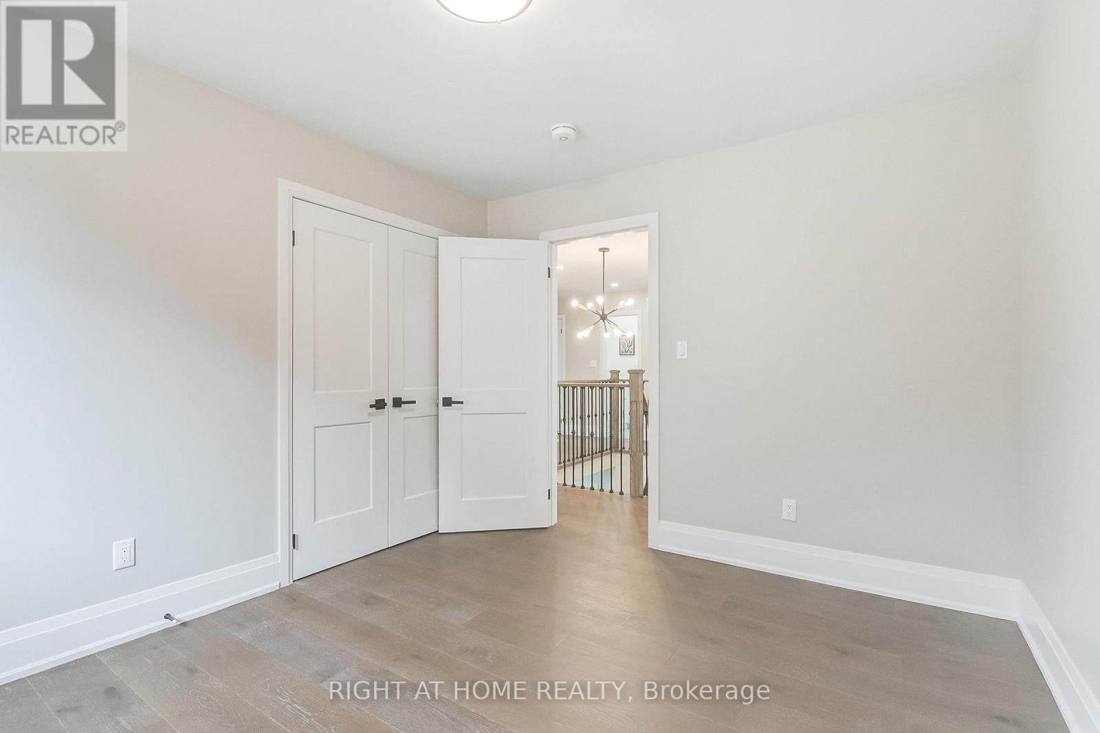 1308 Fieldcrest Lane, Oakville, Ontario  L6M 2N6 - Photo 26 - W12493034