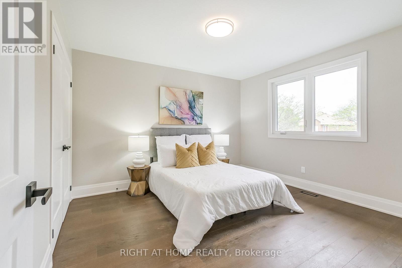 1308 Fieldcrest Lane, Oakville, Ontario  L6M 2N6 - Photo 27 - W12493034