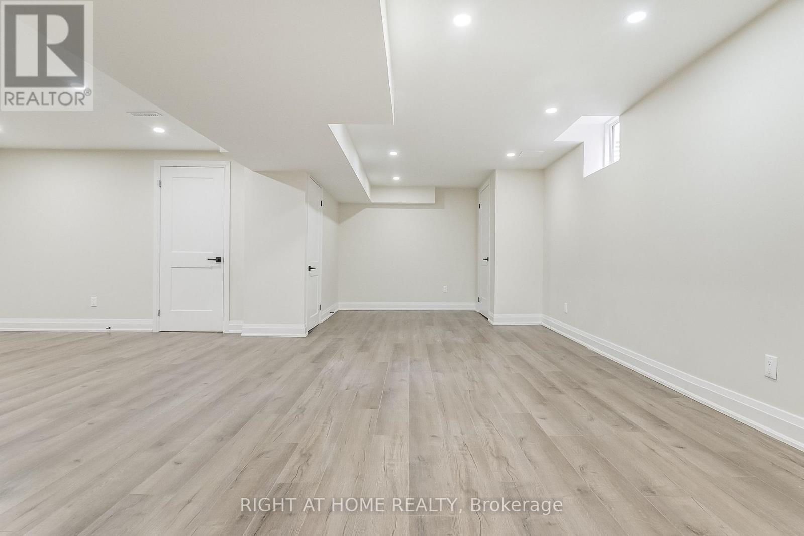 1308 Fieldcrest Lane, Oakville, Ontario  L6M 2N6 - Photo 34 - W12493034