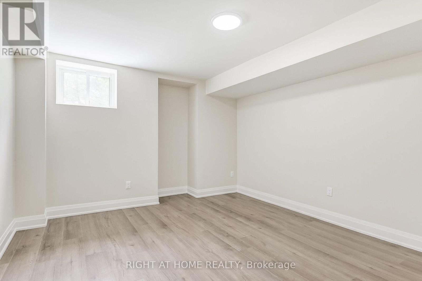 1308 Fieldcrest Lane, Oakville, Ontario  L6M 2N6 - Photo 37 - W12493034