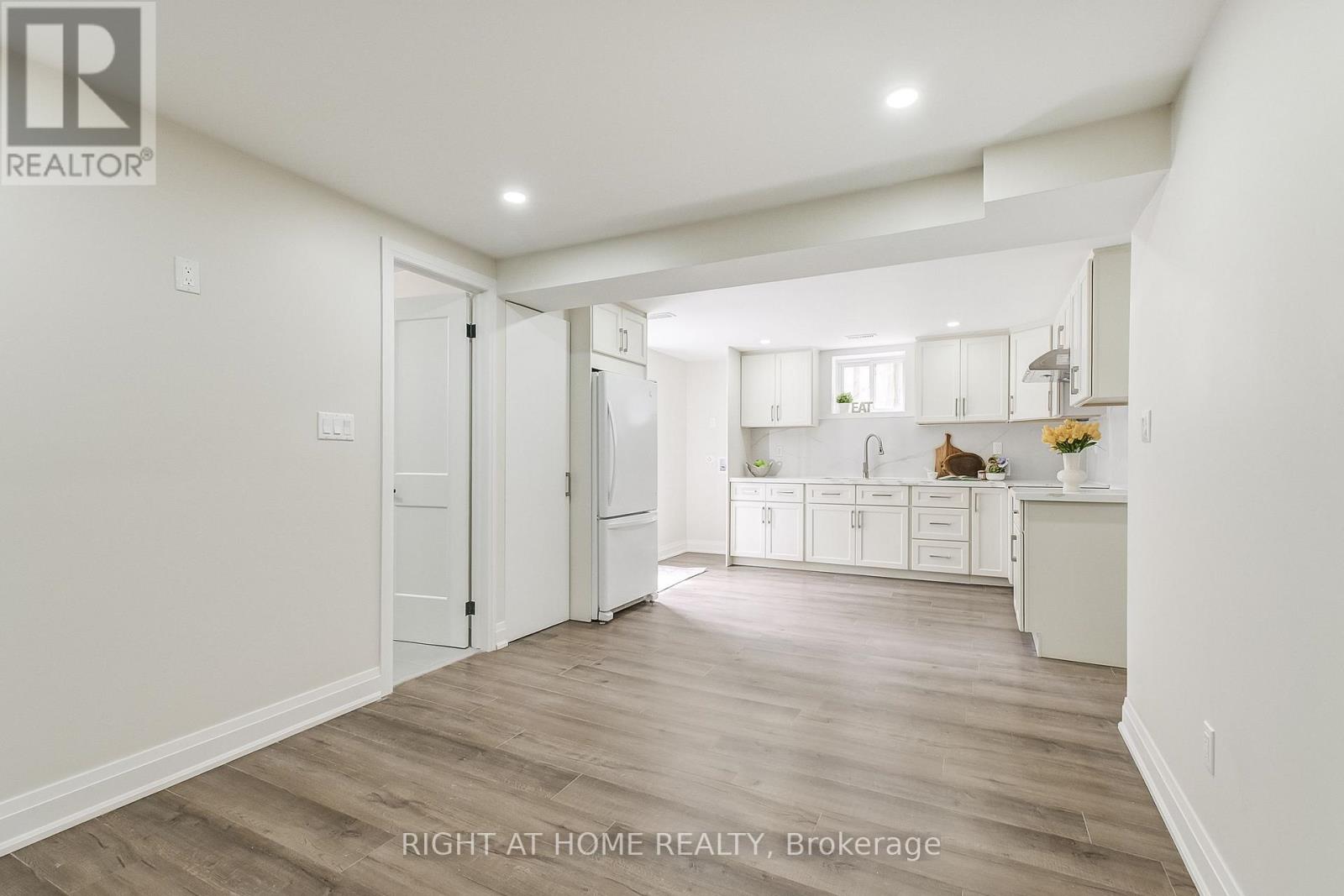 1308 Fieldcrest Lane, Oakville, Ontario  L6M 2N6 - Photo 40 - W12493034