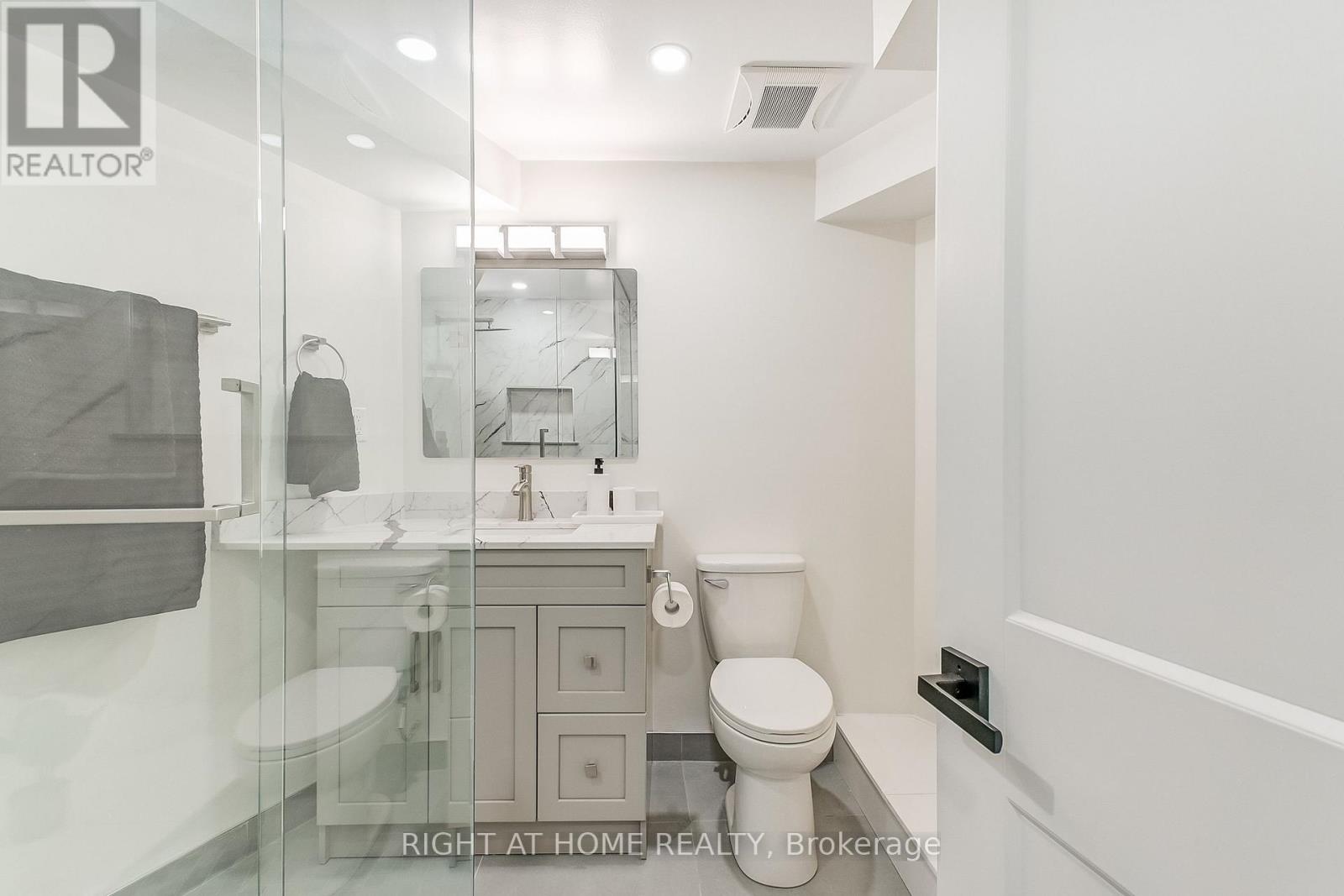 1308 Fieldcrest Lane, Oakville, Ontario  L6M 2N6 - Photo 41 - W12493034