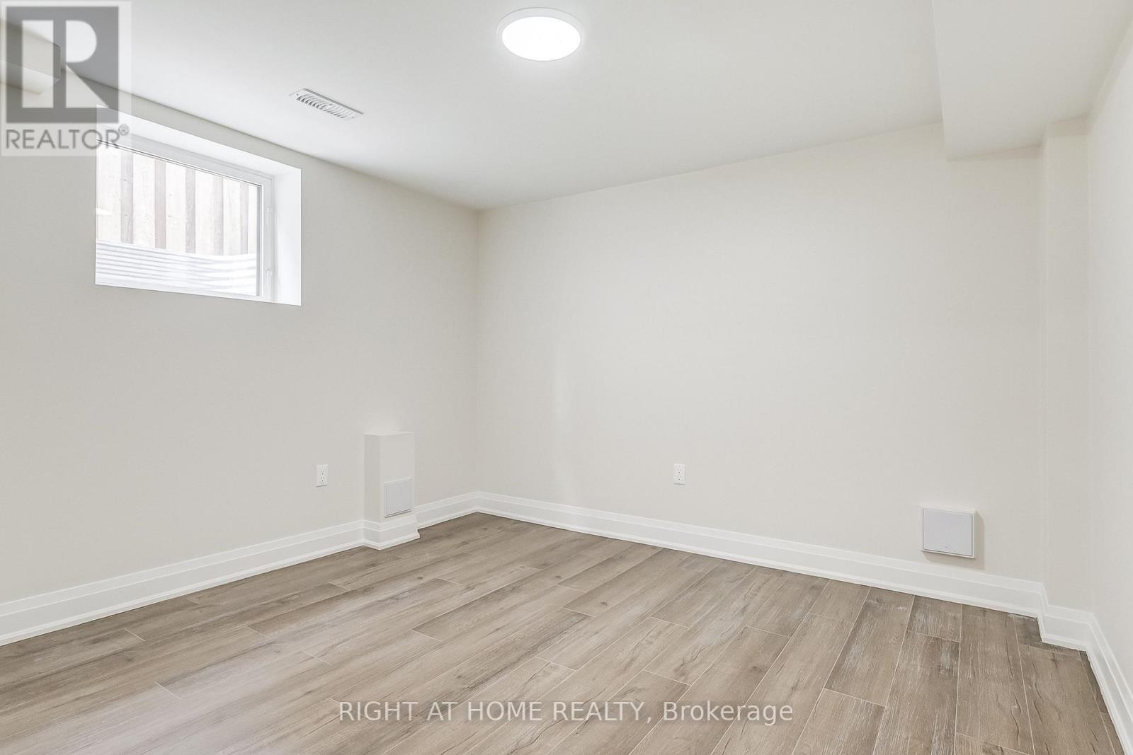 1308 Fieldcrest Lane, Oakville, Ontario  L6M 2N6 - Photo 42 - W12493034