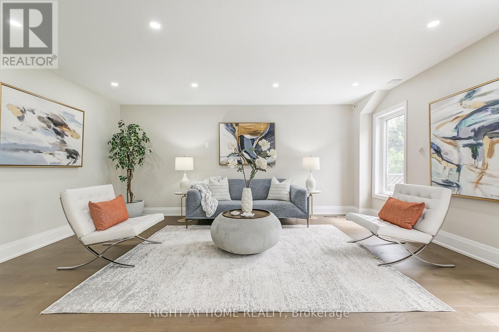 1308 Fieldcrest Lane, Oakville, Ontario  L6M 2N6 - Photo 9 - W12493034