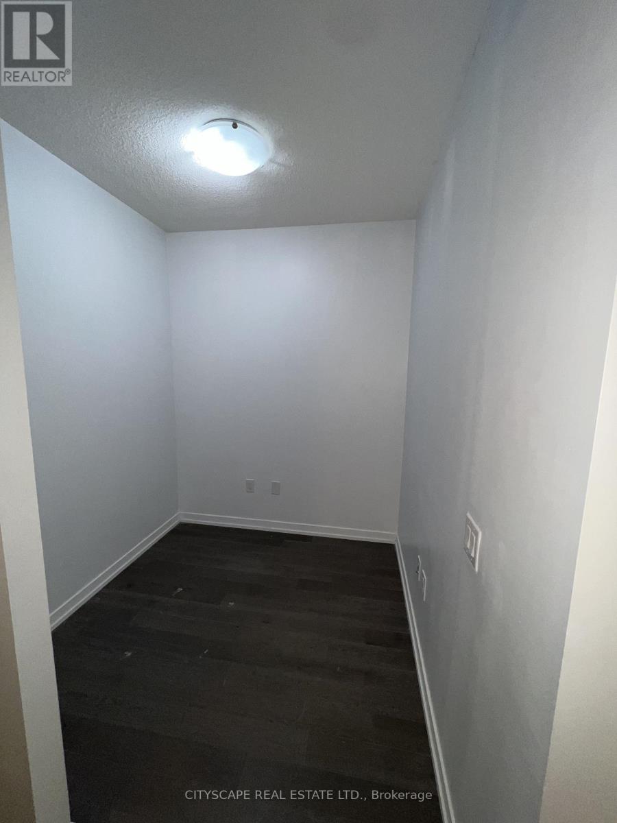 1503 - 2560 Eglinton Avenue, Mississauga, Ontario  L5M 5R1 - Photo 8 - W12493050