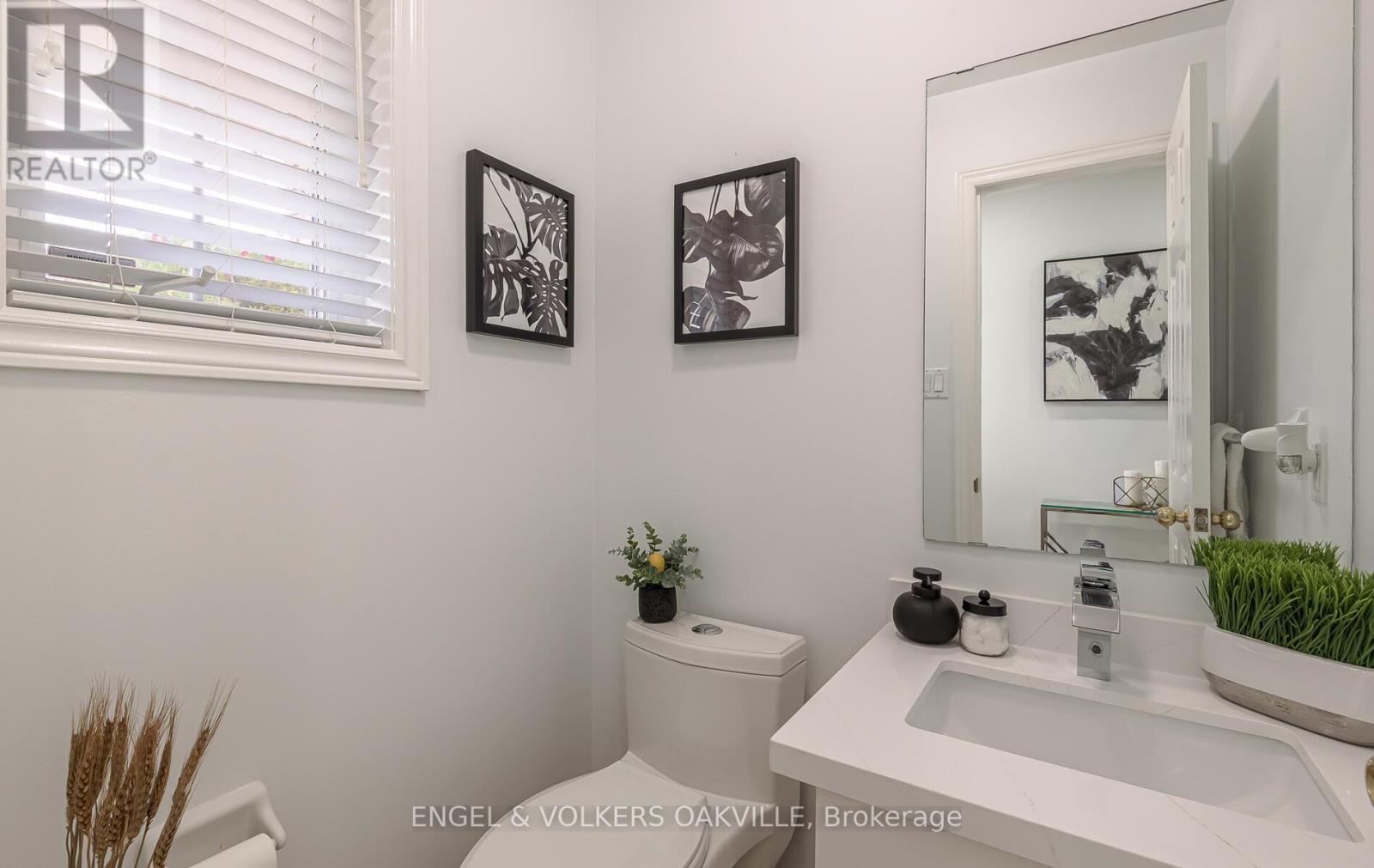 3976 Freeman Terrace, Mississauga, Ontario  L5M 6R1 - Photo 12 - W12493086