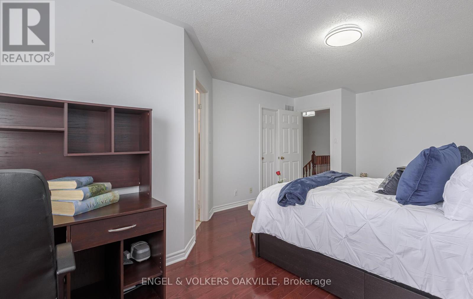 3976 Freeman Terrace, Mississauga, Ontario  L5M 6R1 - Photo 14 - W12493086