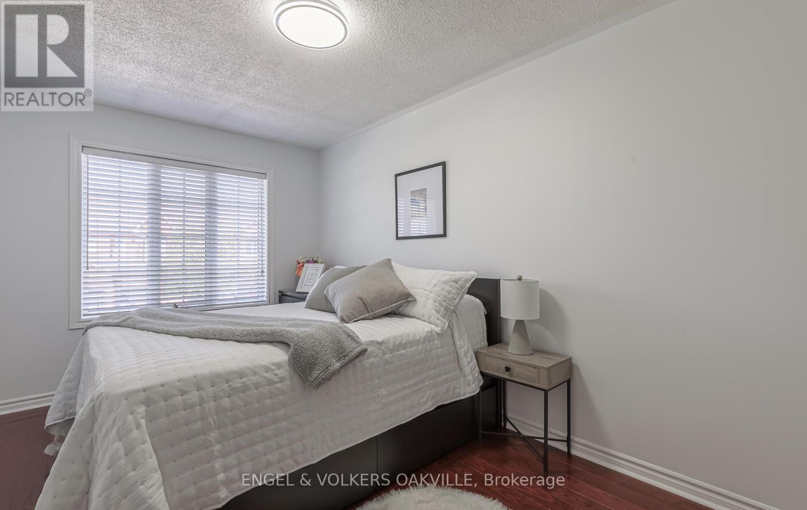 3976 Freeman Terrace, Mississauga, Ontario  L5M 6R1 - Photo 17 - W12493086