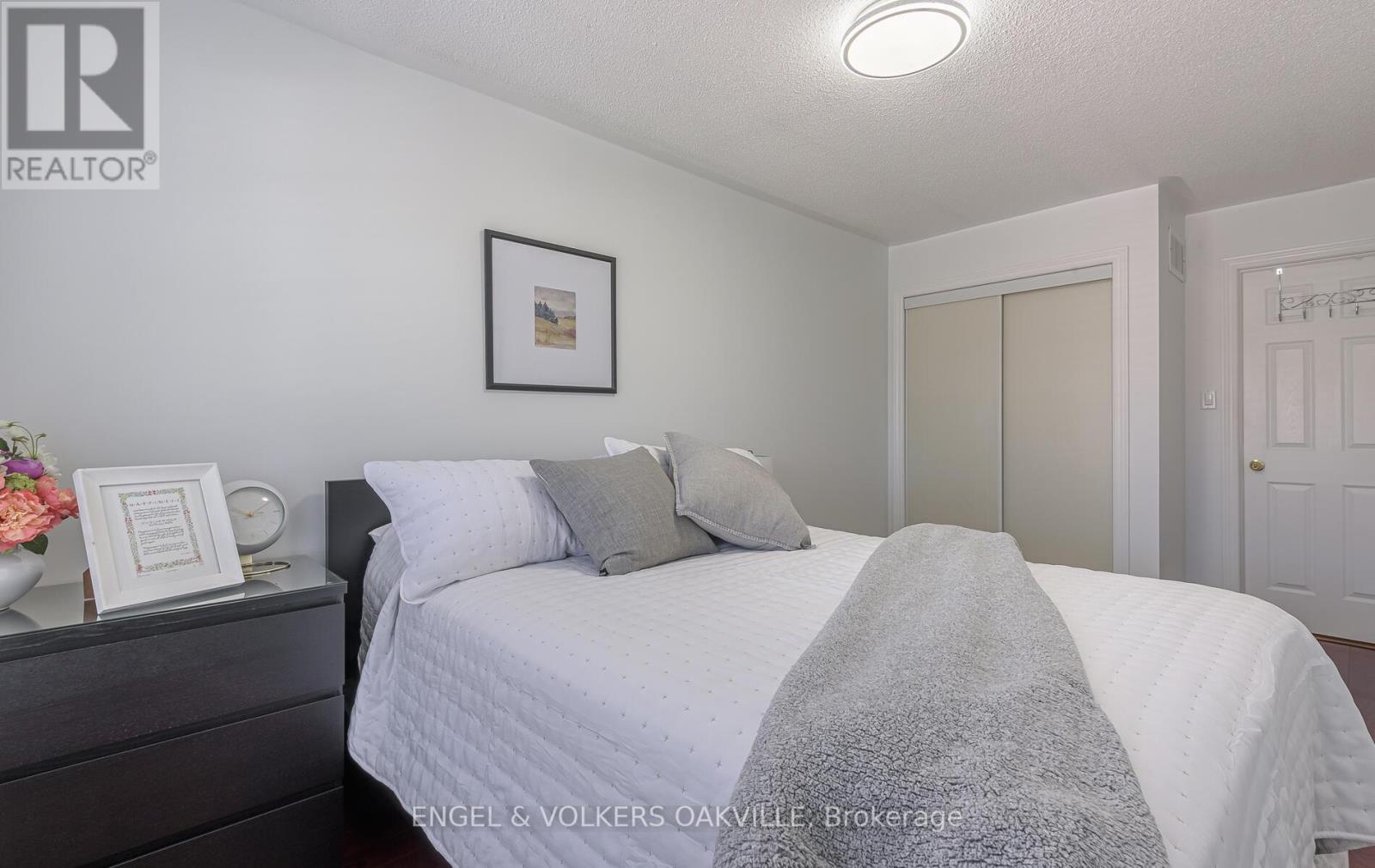 3976 Freeman Terrace, Mississauga, Ontario  L5M 6R1 - Photo 19 - W12493086