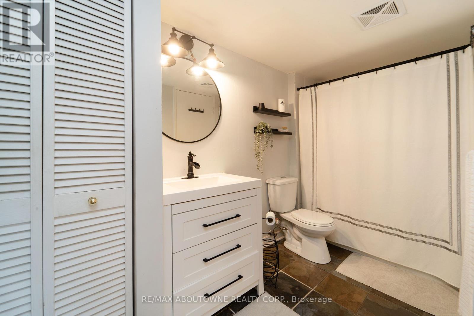 612 - 1450 Glen Abbey Gate, Oakville, Ontario  L6M 2V7 - Photo 8 - W12493120