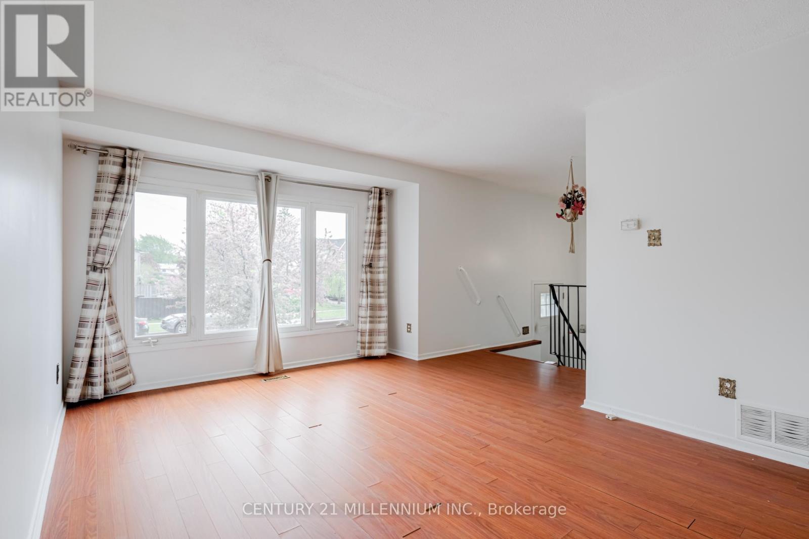 94 Charters Road, Brampton, Ontario  L6V 2S5 - Photo 11 - W12493184