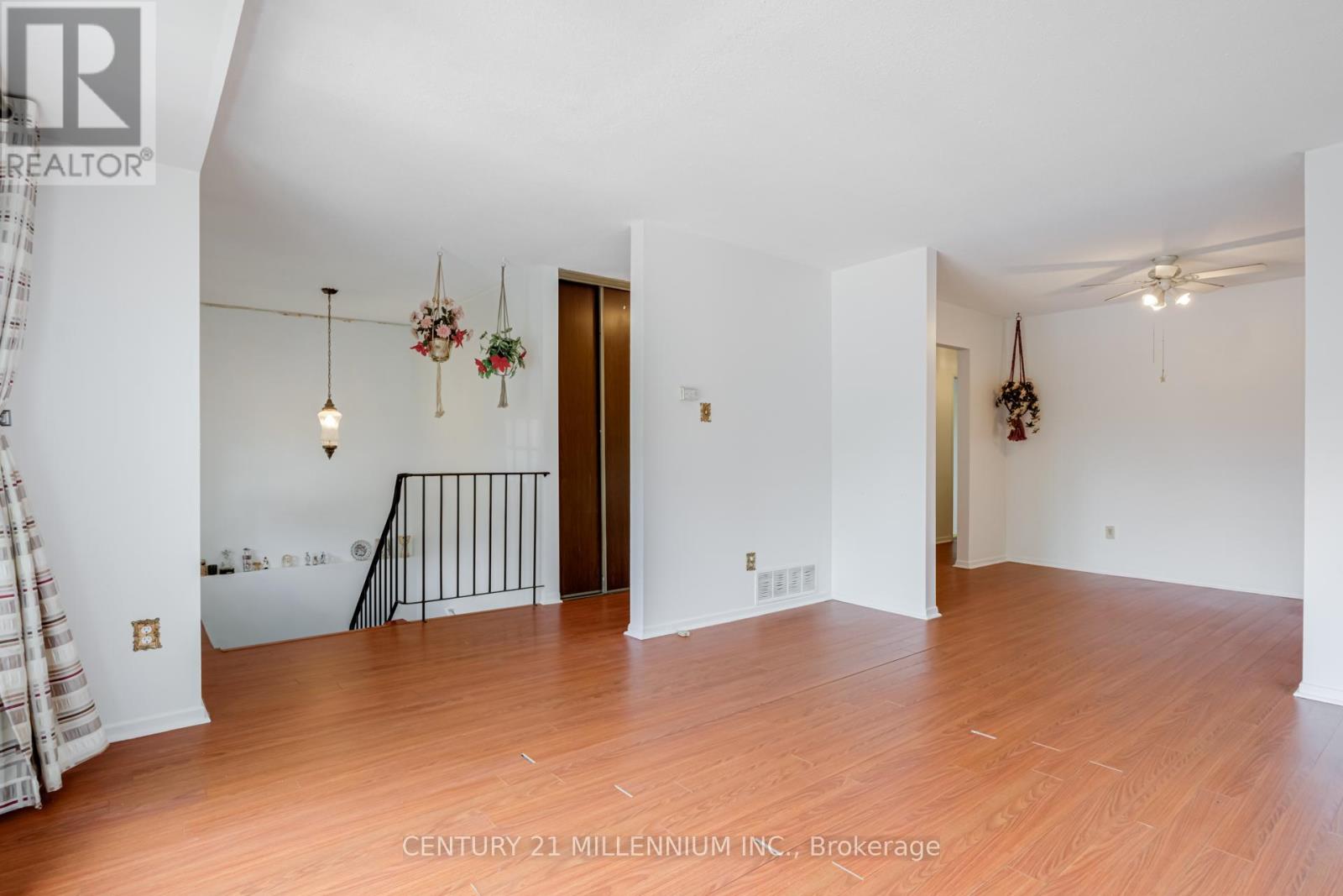 94 Charters Road, Brampton, Ontario  L6V 2S5 - Photo 6 - W12493184