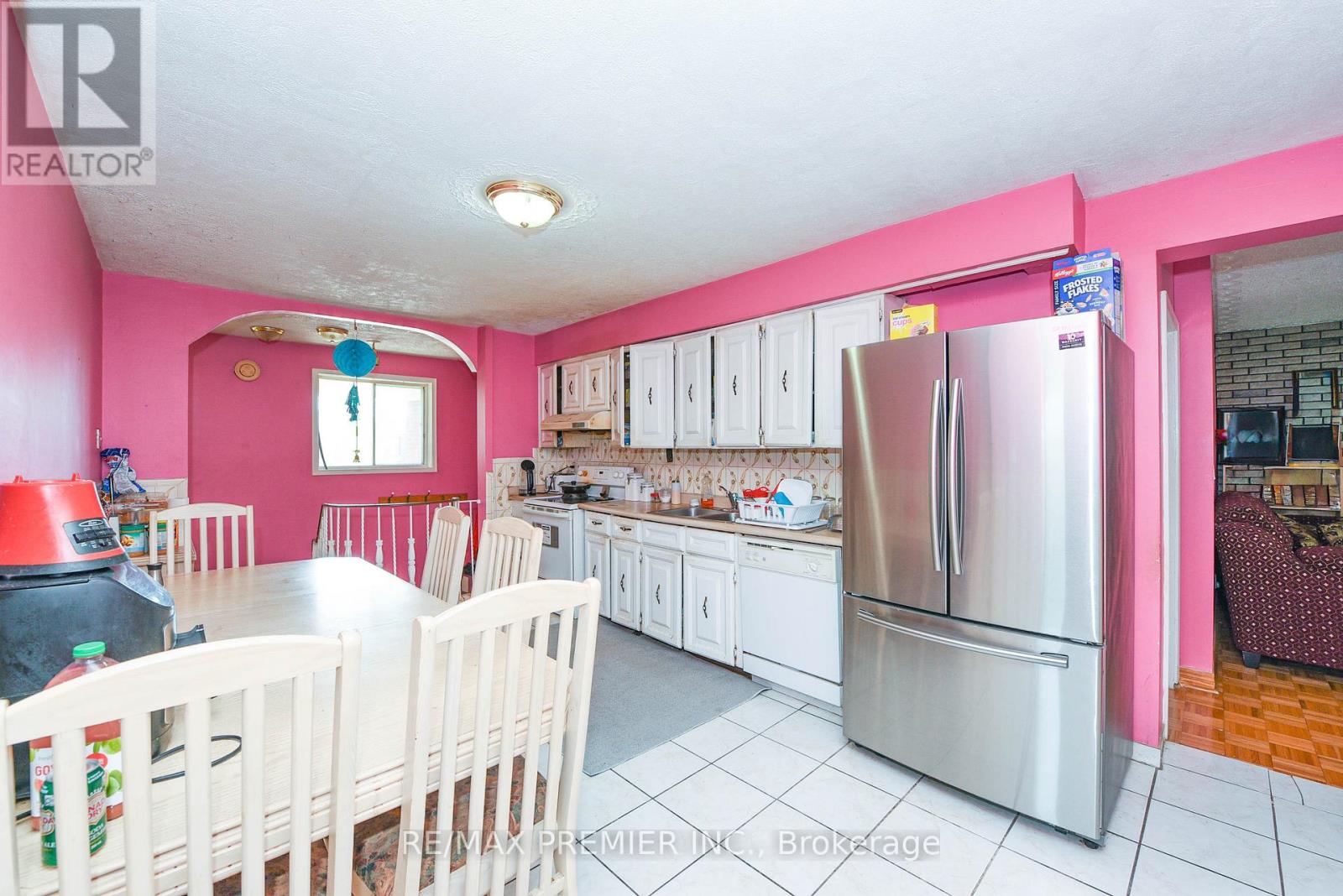 35 Taysham Crescent, Toronto, Ontario  M9V 1X1 - Photo 25 - W12493228