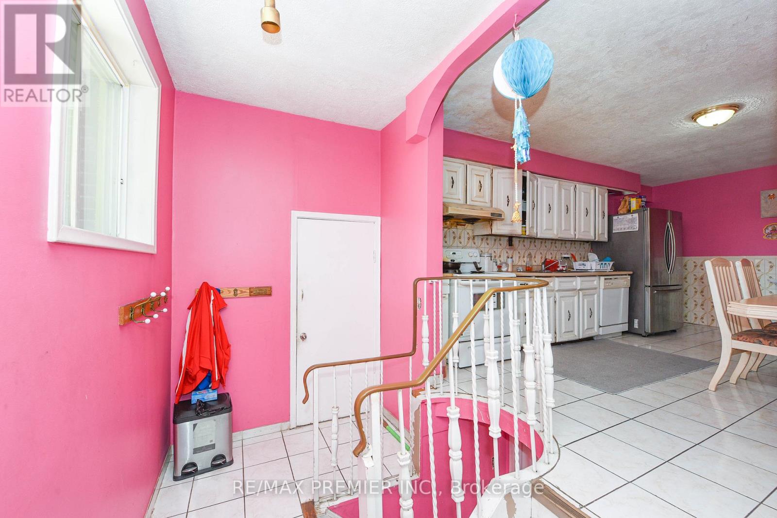 35 Taysham Crescent, Toronto, Ontario  M9V 1X1 - Photo 28 - W12493228