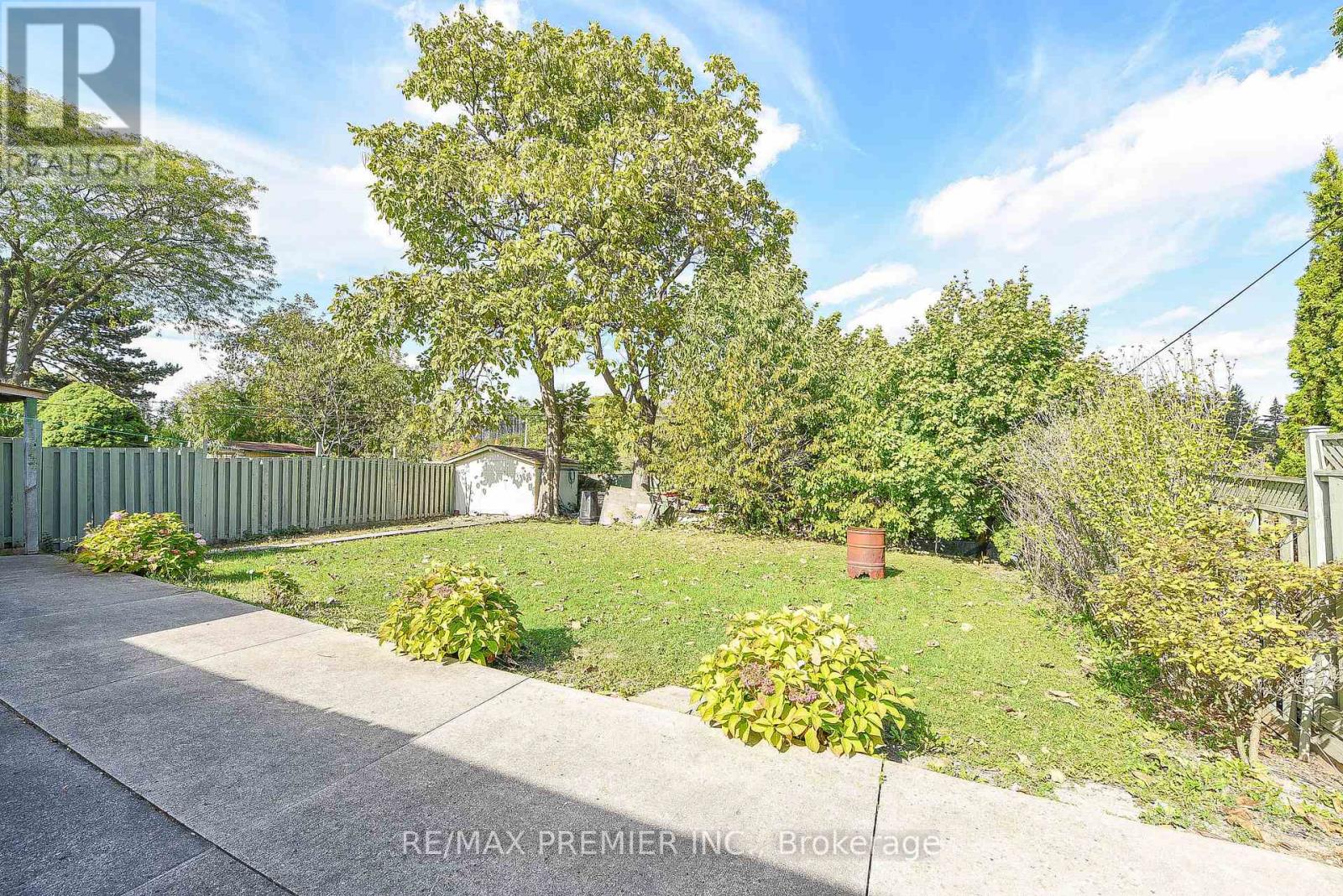 35 Taysham Crescent, Toronto, Ontario  M9V 1X1 - Photo 30 - W12493228
