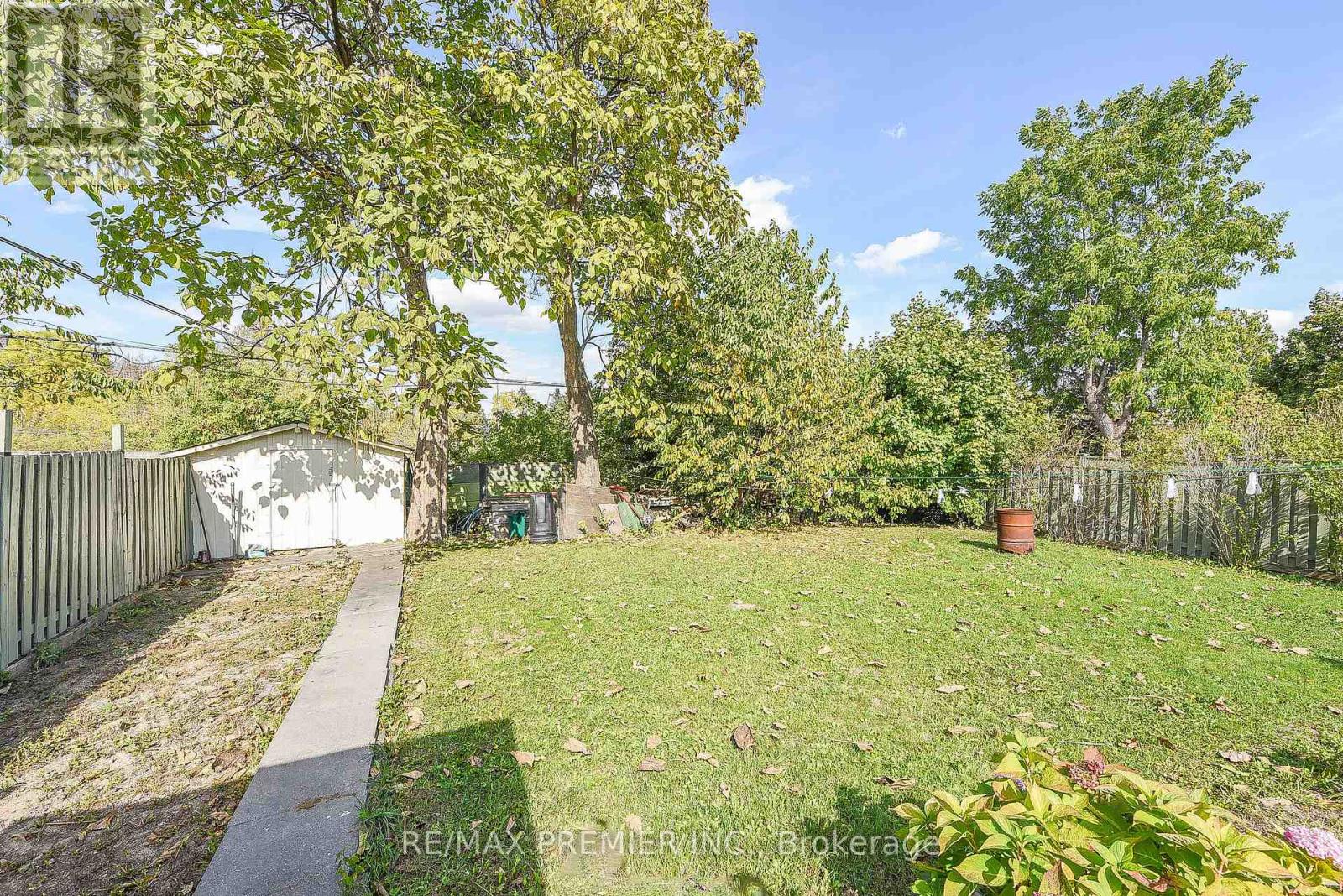 35 Taysham Crescent, Toronto, Ontario  M9V 1X1 - Photo 31 - W12493228