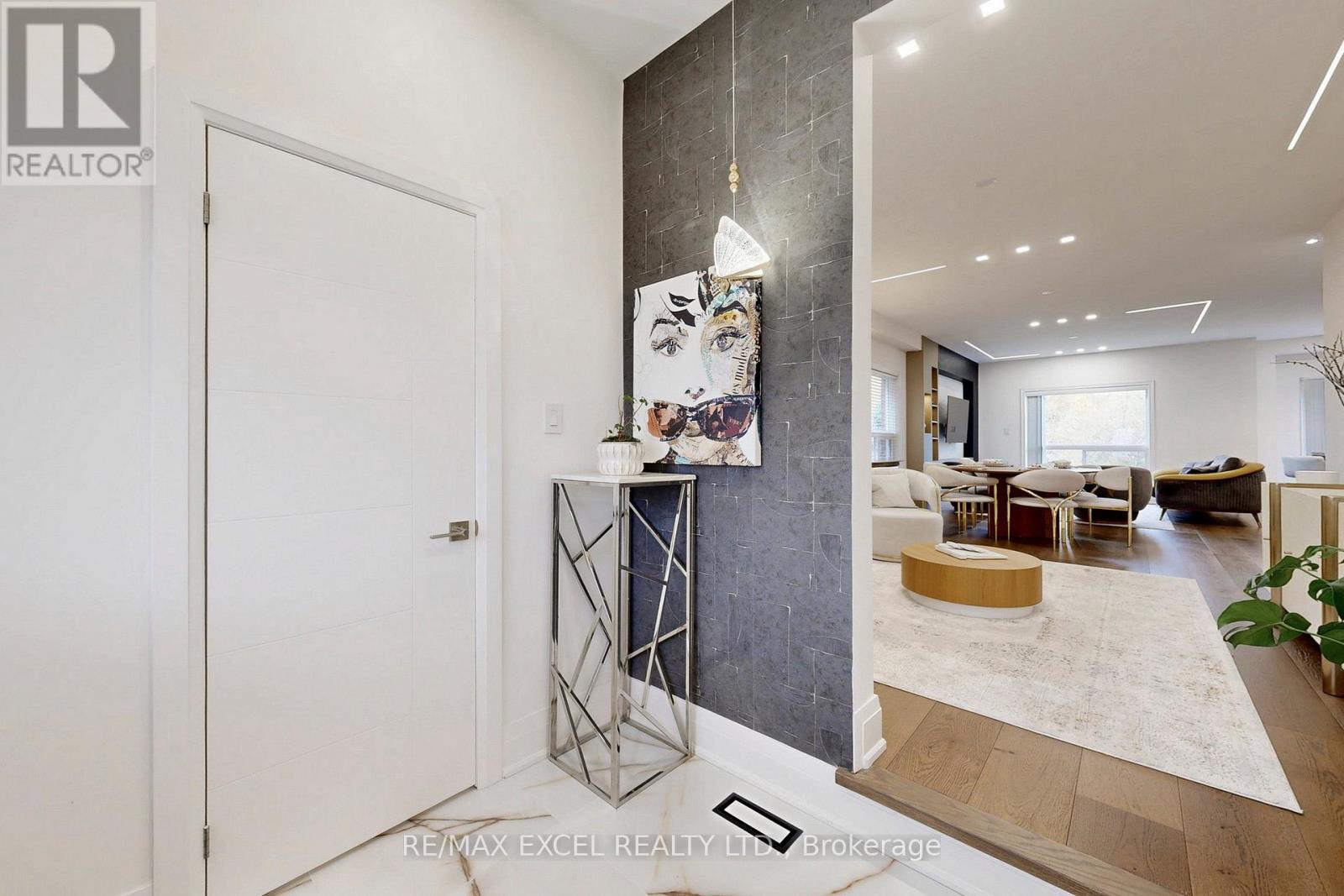 384 Old Colony Road, Richmond Hill, Ontario  L4E 5B2 - Photo 15 - N12484209