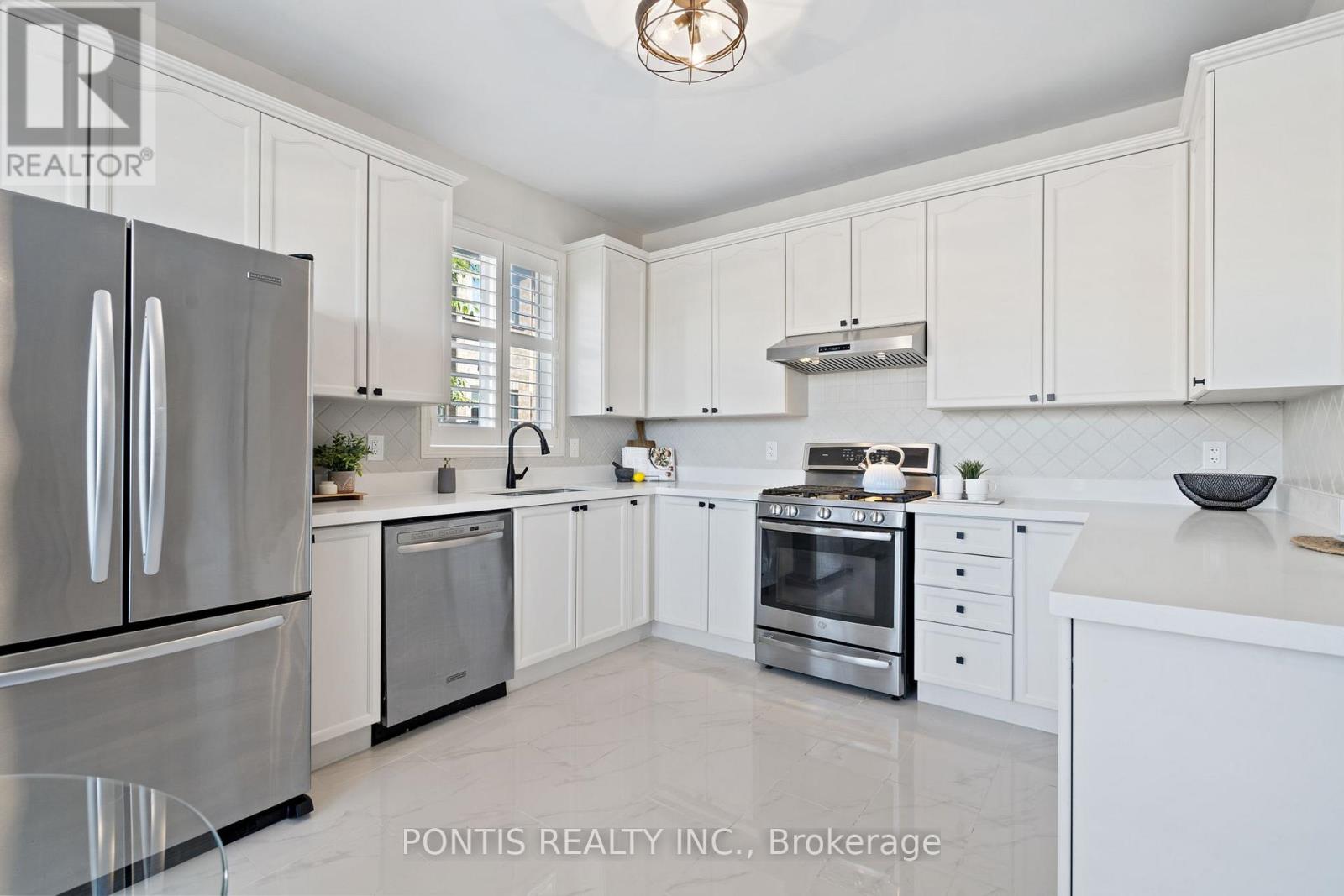 44 Damatta Drive, Brampton, Ontario  L6X 0N6 - Photo 18 - W12493240