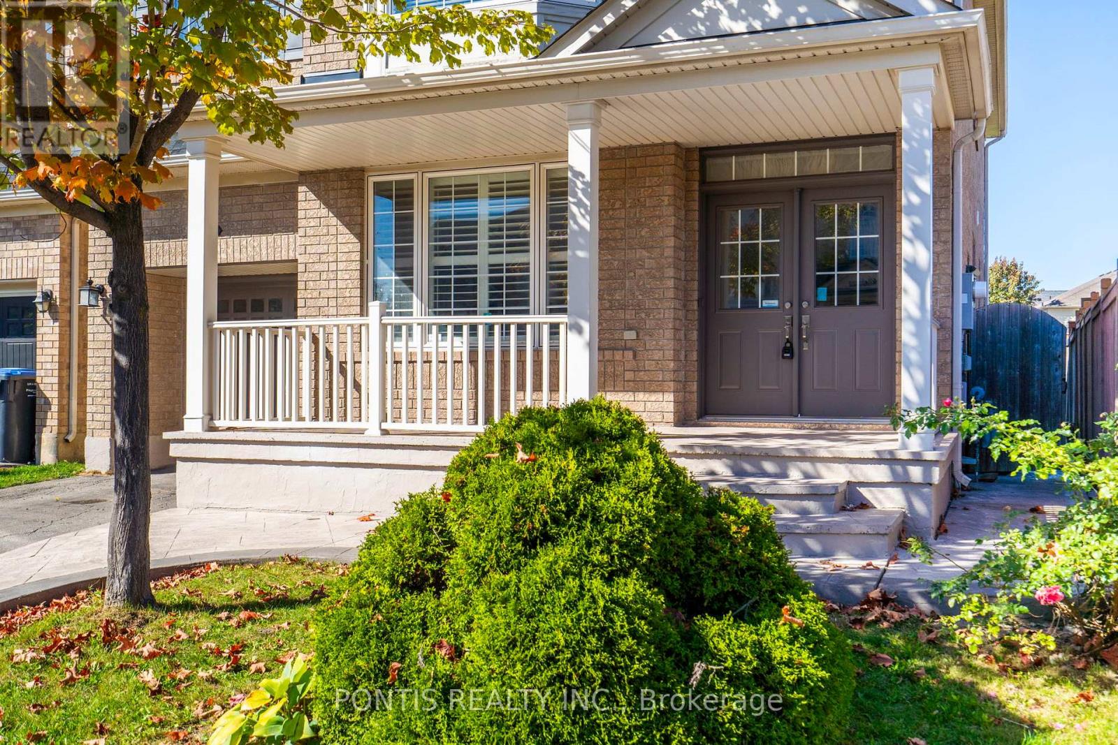 44 Damatta Drive, Brampton, Ontario  L6X 0N6 - Photo 4 - W12493240