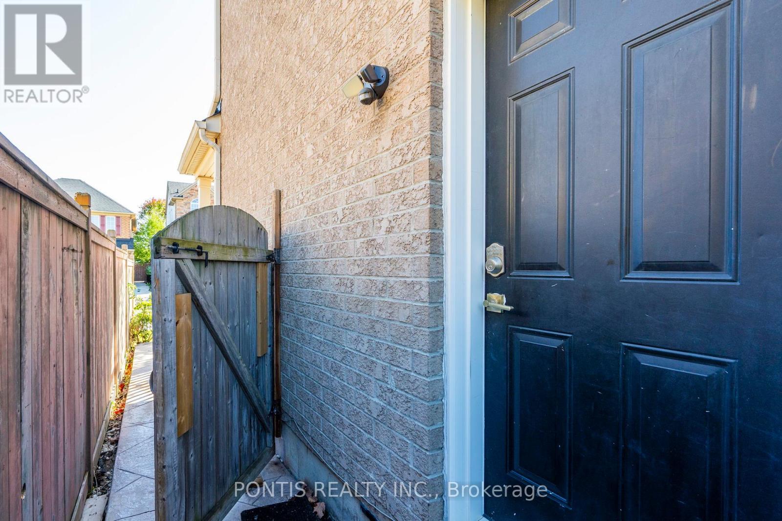 44 Damatta Drive, Brampton, Ontario  L6X 0N6 - Photo 42 - W12493240