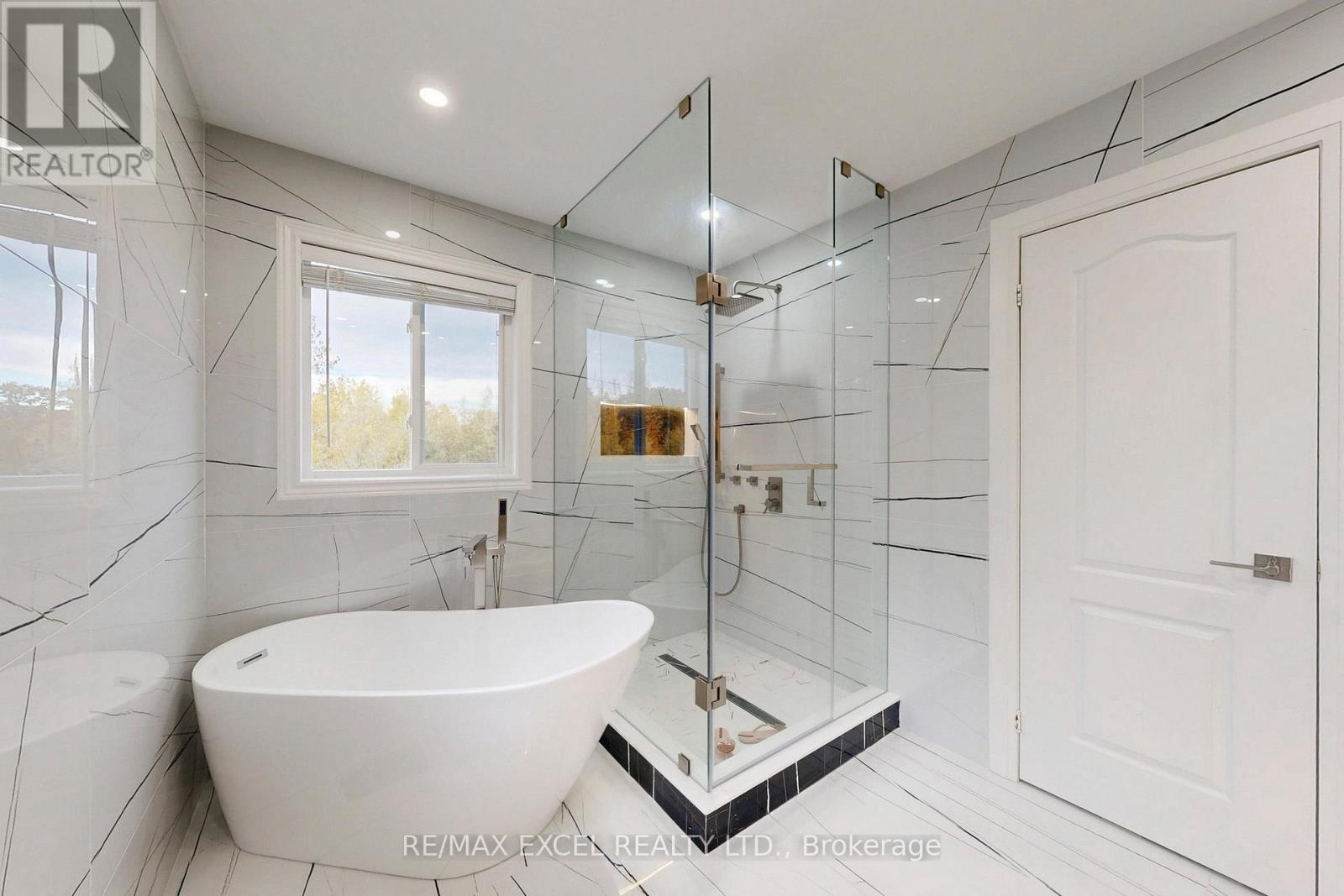 384 Old Colony Road, Richmond Hill, Ontario  L4E 5B2 - Photo 25 - N12484209