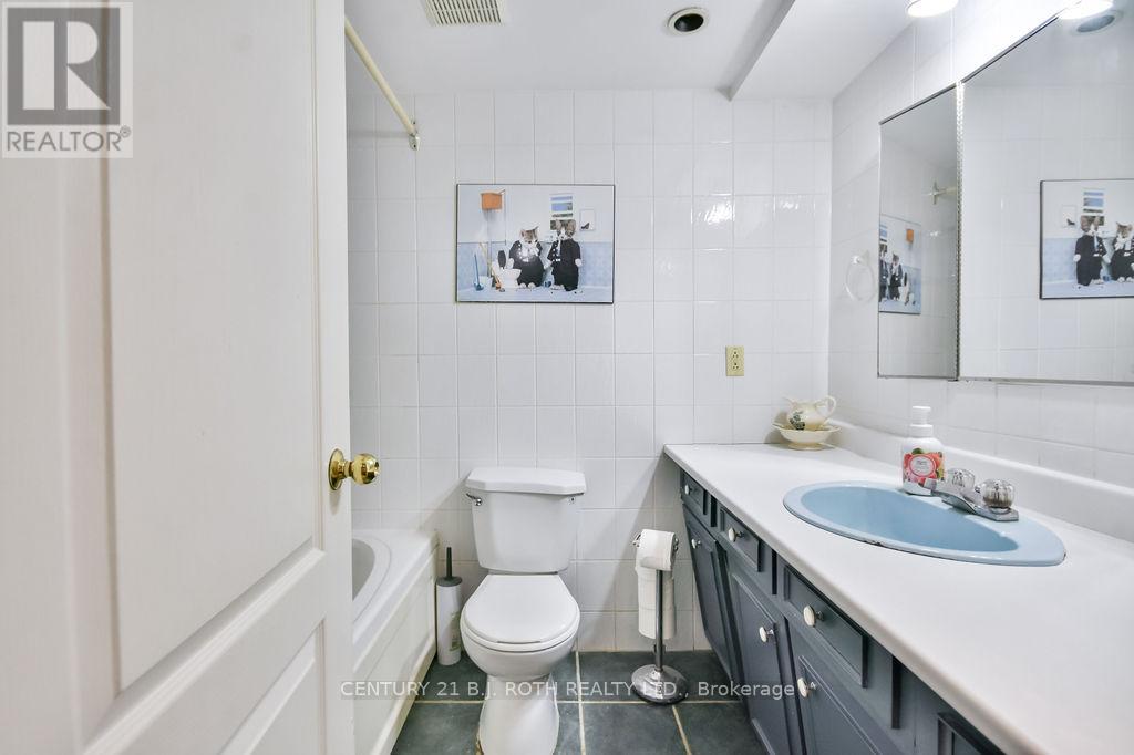 58 Collings Avenue, Bradford West Gwillimbury, Ontario  L3Z 1S3 - Photo 15 - N12487054