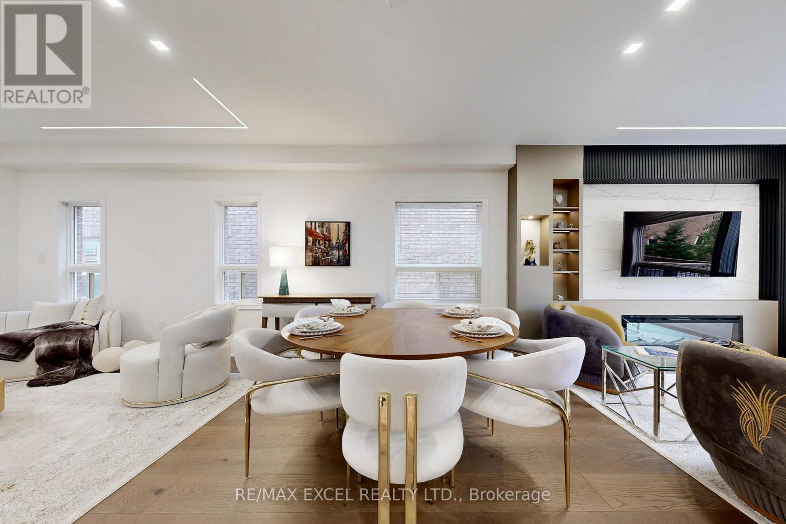 384 Old Colony Road, Richmond Hill, Ontario  L4E 5B2 - Photo 7 - N12484209