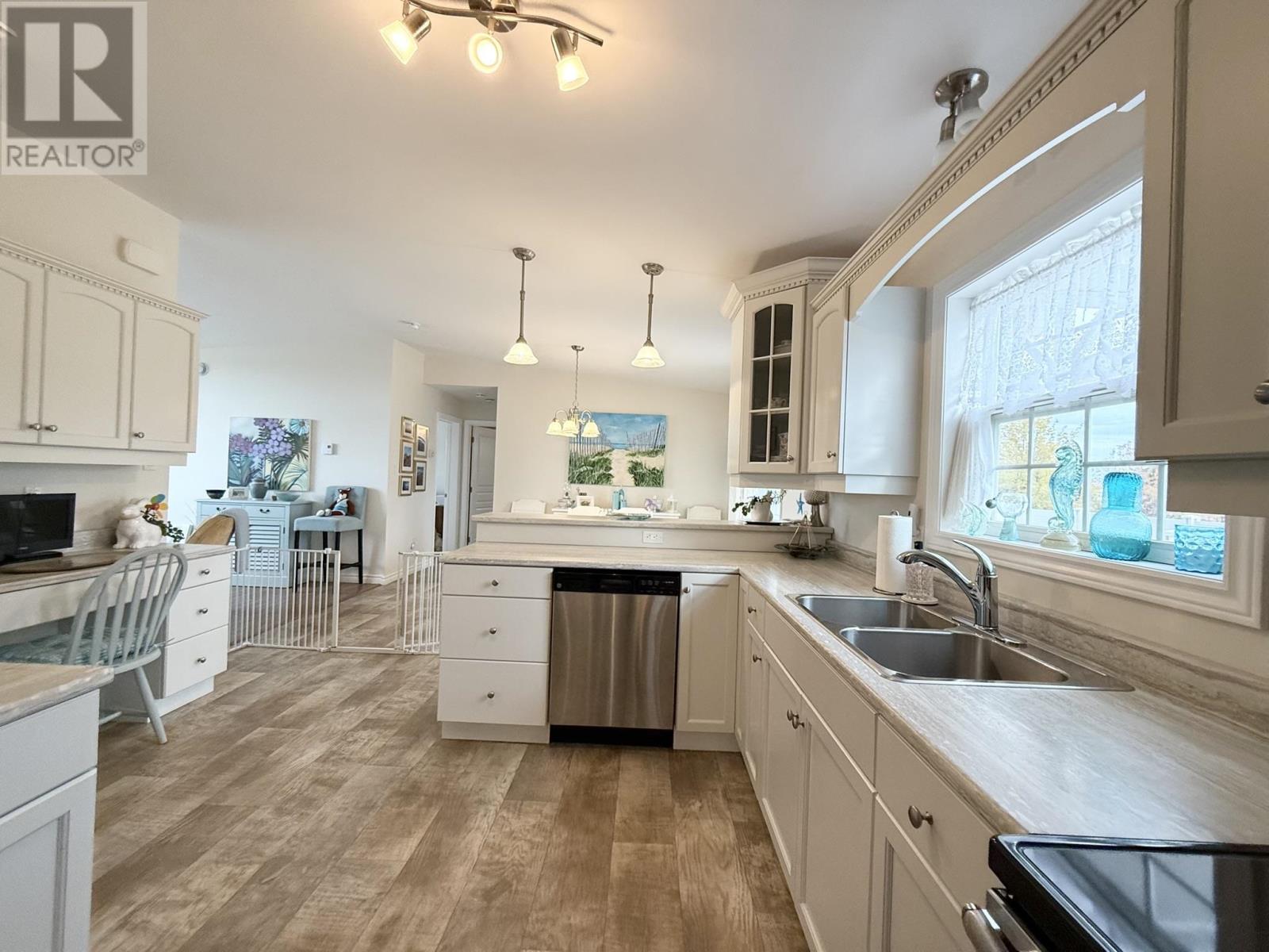 203 Dunes View Drive, Brackley Beach, Prince Edward Island  C1E 2R4 - Photo 16 - 202526336