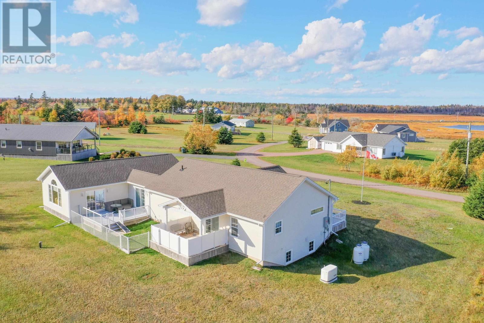 203 Dunes View Drive, Brackley Beach, Prince Edward Island  C1E 2R4 - Photo 3 - 202526336