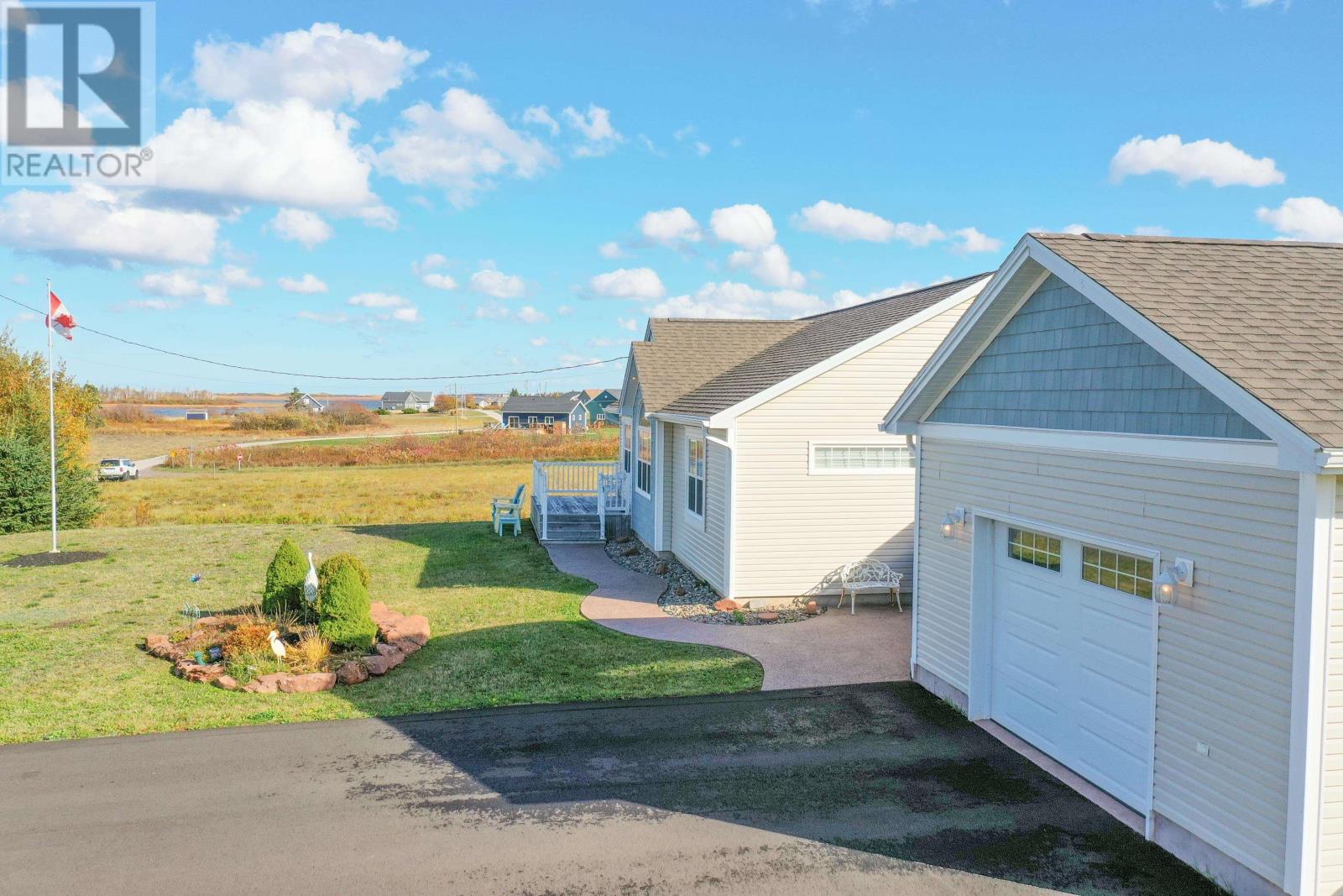 203 Dunes View Drive, Brackley Beach, Prince Edward Island  C1E 2R4 - Photo 43 - 202526336