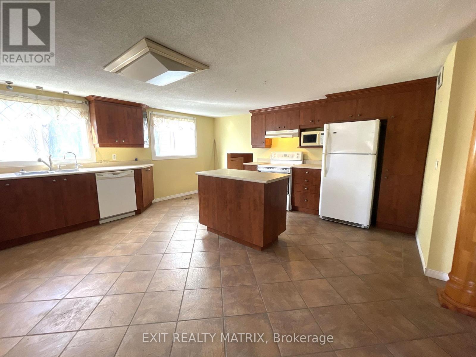 3253 County 16 Road, The Nation, Ontario  K0B 1G0 - Photo 9 - X12493254