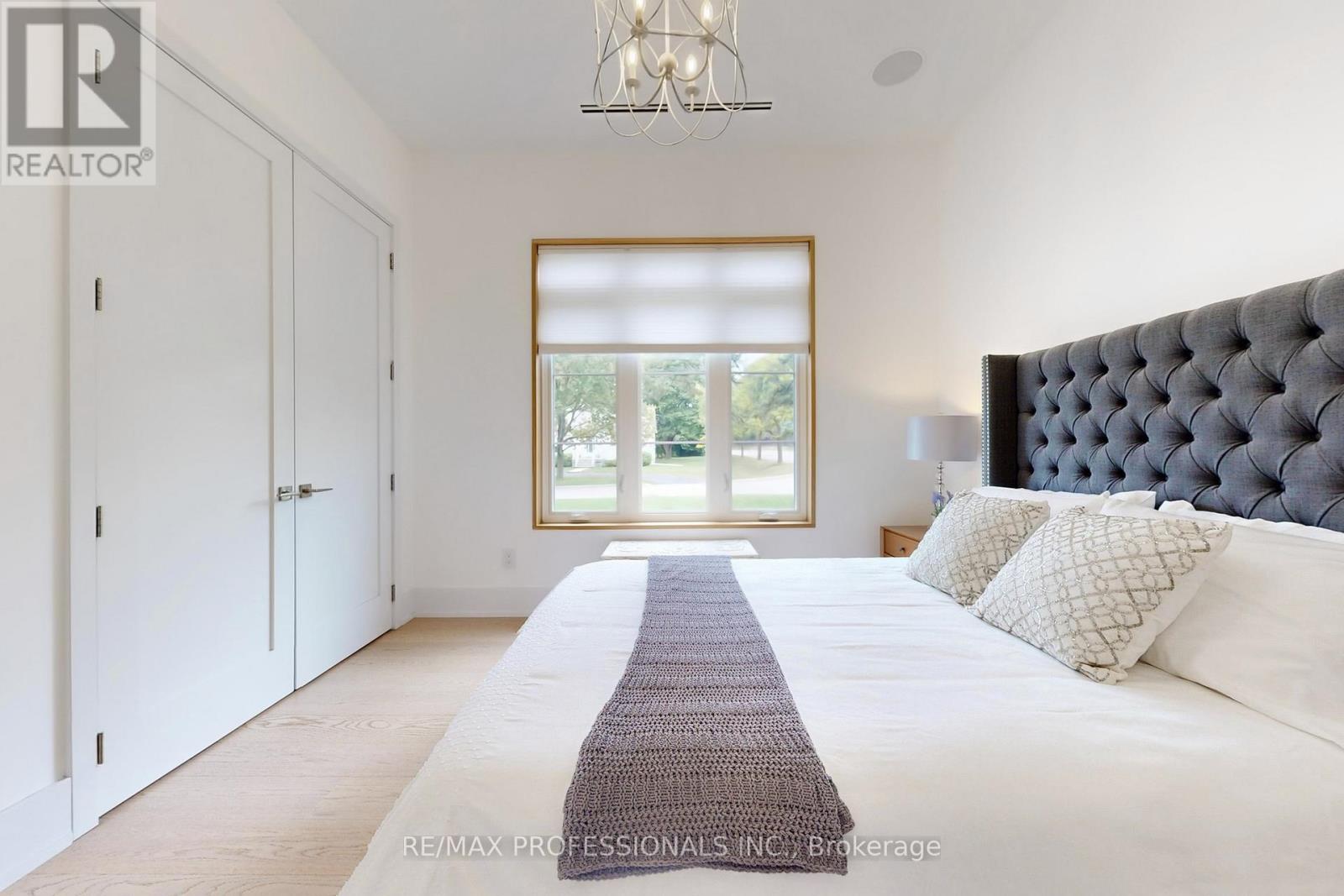 2615 Whaley Drive, Mississauga, Ontario  L5B 1X1 - Photo 18 - W12428460