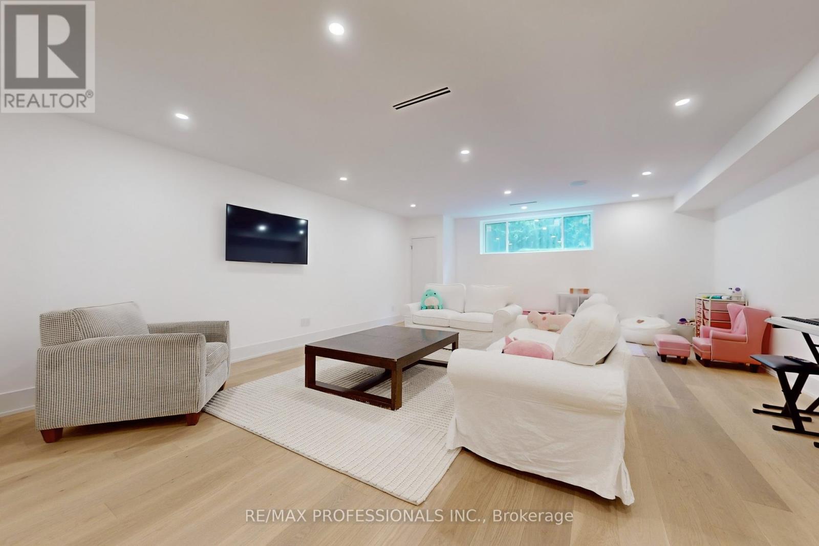 2615 Whaley Drive, Mississauga, Ontario  L5B 1X1 - Photo 26 - W12428460