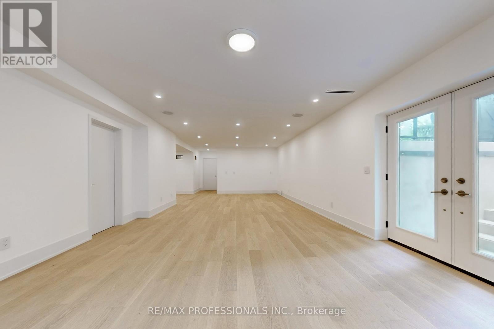 2615 Whaley Drive, Mississauga, Ontario  L5B 1X1 - Photo 30 - W12428460