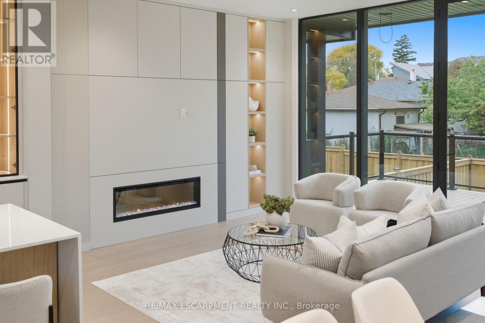 957 Halliday Avenue, Mississauga, Ontario  L5E 1P4 - Photo 17 - W12492108