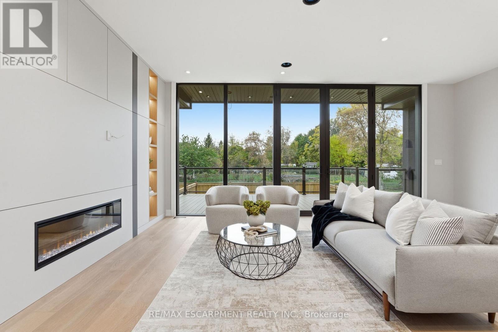 957 Halliday Avenue, Mississauga, Ontario  L5E 1P4 - Photo 18 - W12492108