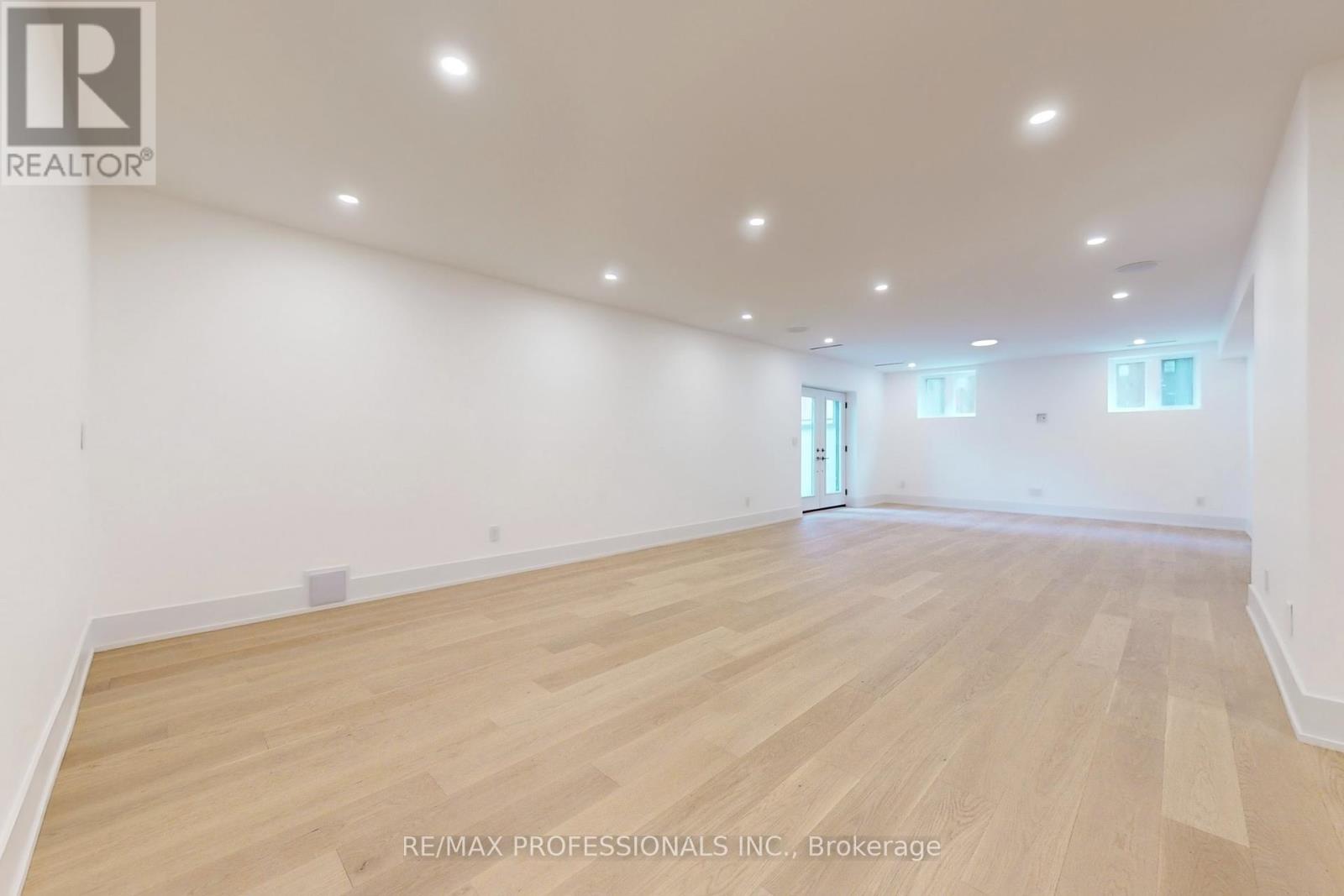 2615 Whaley Drive, Mississauga, Ontario  L5B 1X1 - Photo 28 - W12428460