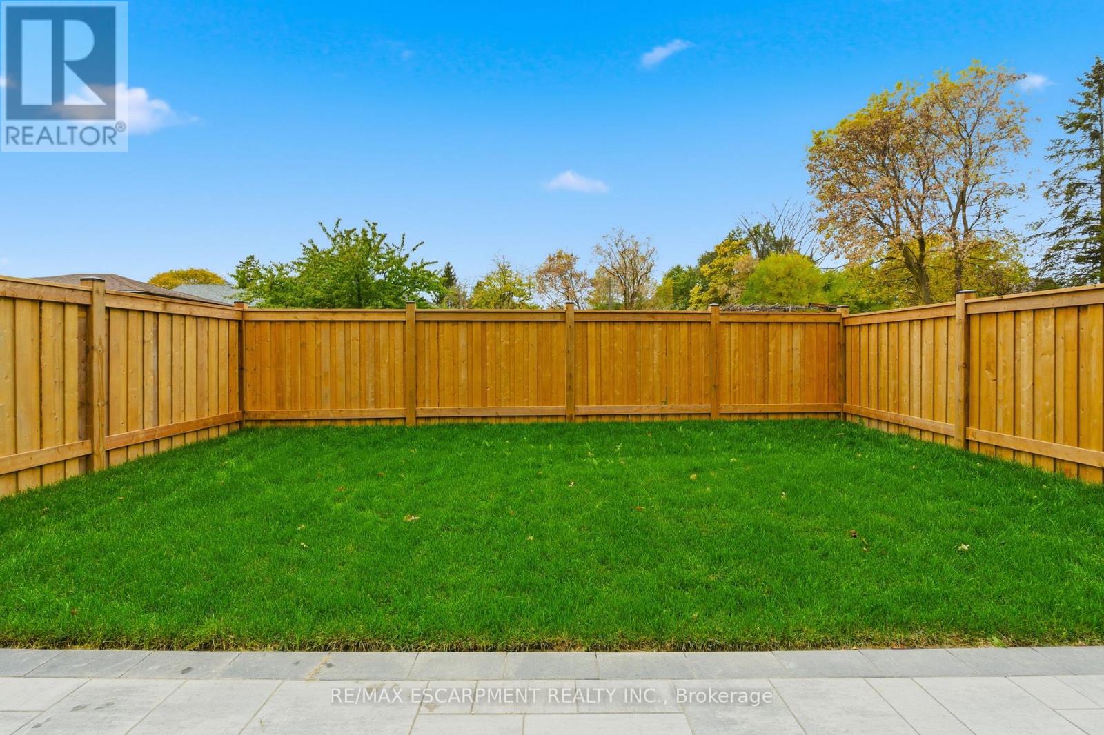 957 Halliday Avenue, Mississauga, Ontario  L5E 1P4 - Photo 49 - W12492108