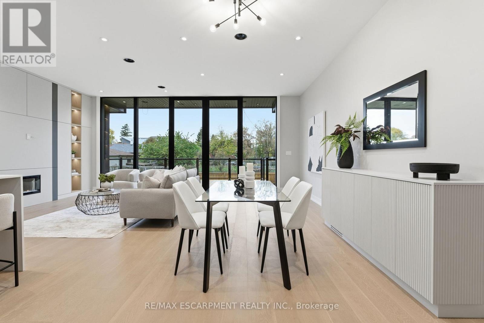 957 Halliday Avenue, Mississauga, Ontario  L5E 1P4 - Photo 20 - W12492108