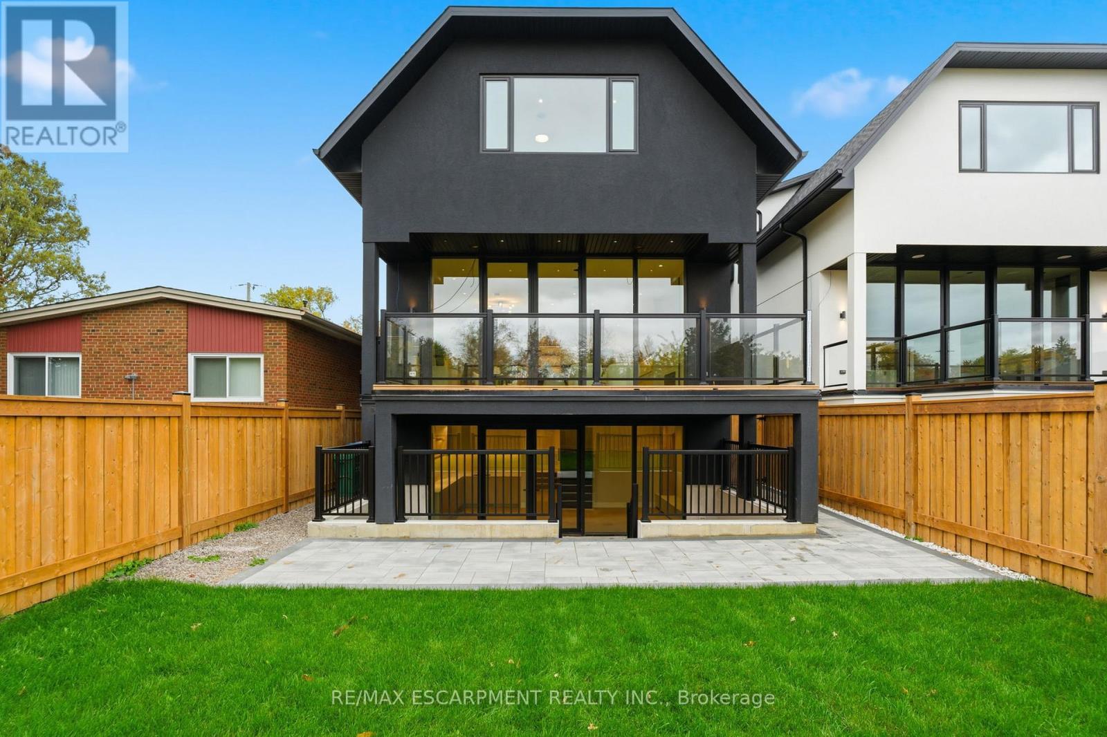 957 Halliday Avenue, Mississauga, Ontario  L5E 1P4 - Photo 48 - W12492108