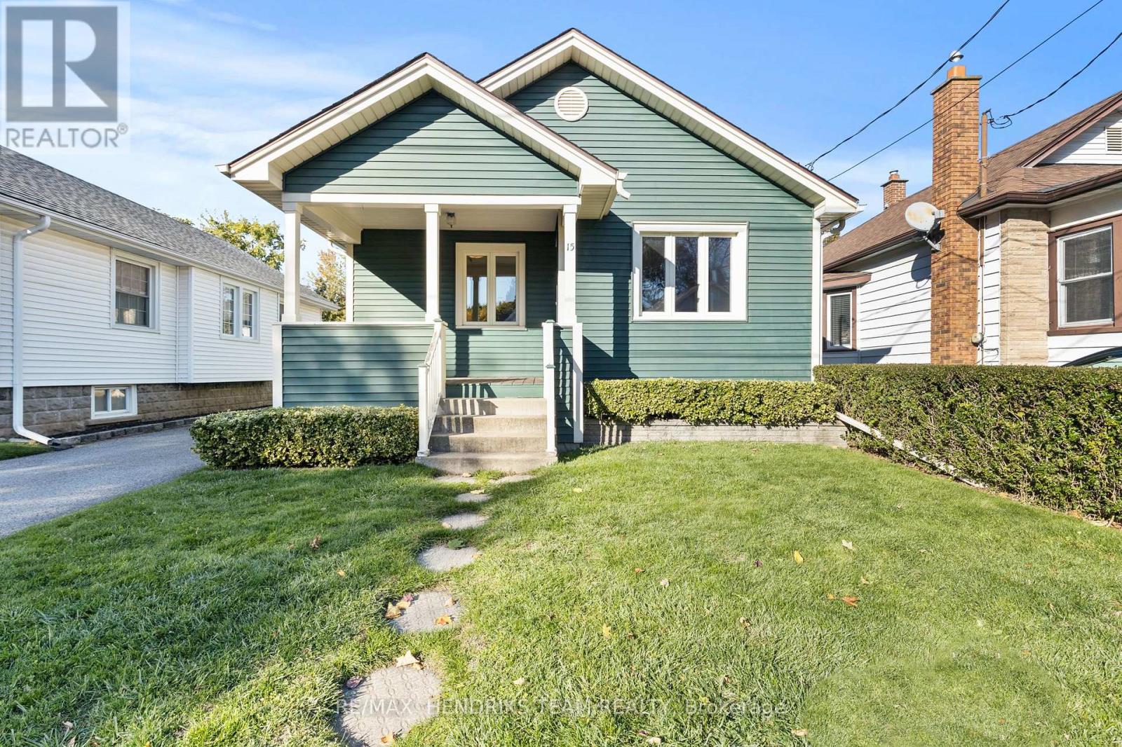 15 STUART AVENUE, St. Catharines, Ontario