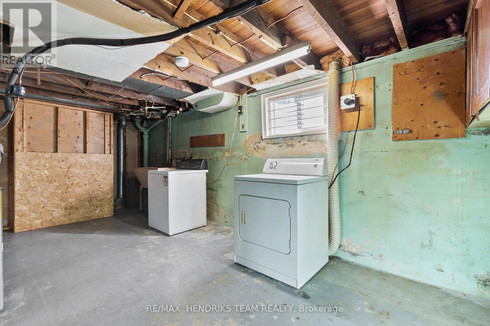 15 Stuart Avenue, St. Catharines, Ontario  L2R 1M6 - Photo 23 - X12493336