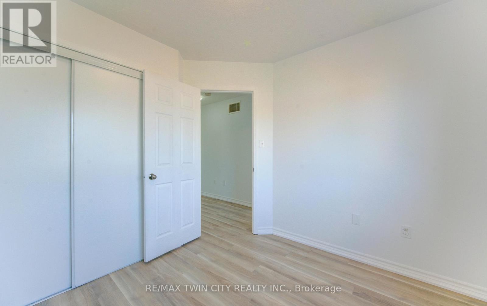 82 Trowbridge Street, Woolwich, Ontario  N0B 1M0 - Photo 10 - X12493038