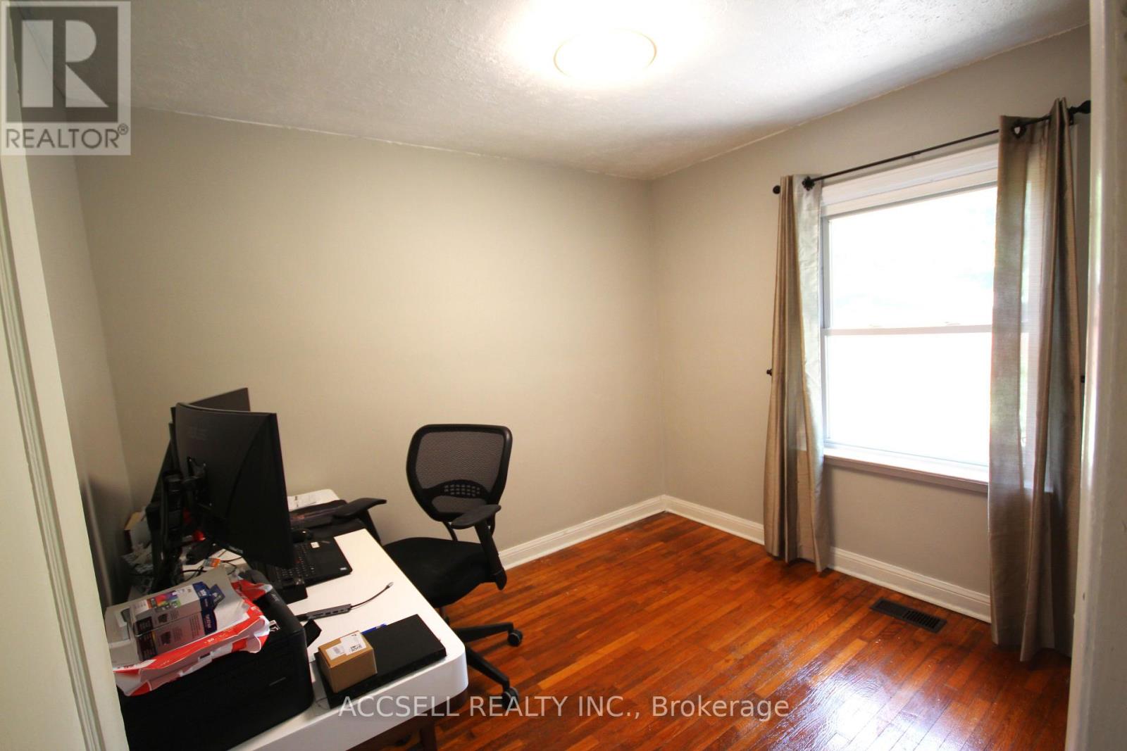 478 Mccormick Boulevard, London East, Ontario  N5W 4C5 - Photo 9 - X12493062