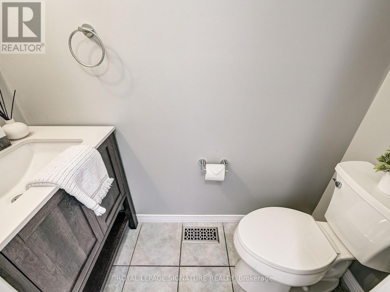 23 Beaverton Drive, Hamilton, Ontario  L8W 3K9 - Photo 32 - X12493110